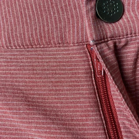 PUMA MENS SHORTS SIZE 32 RED PIN STRIPE GOOD CLEAN CONDITION - Picture 6 of 12